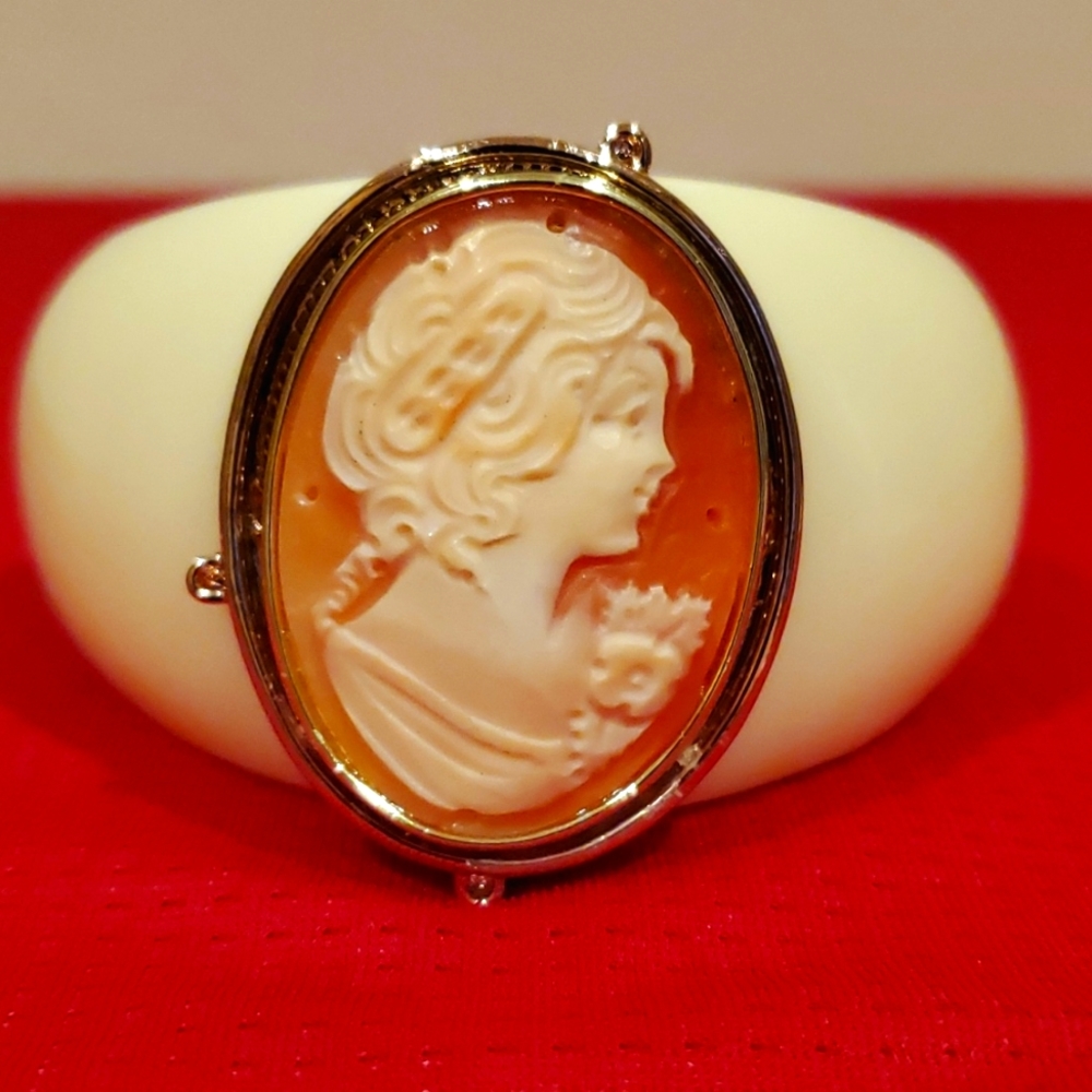 Cameo Bracelet